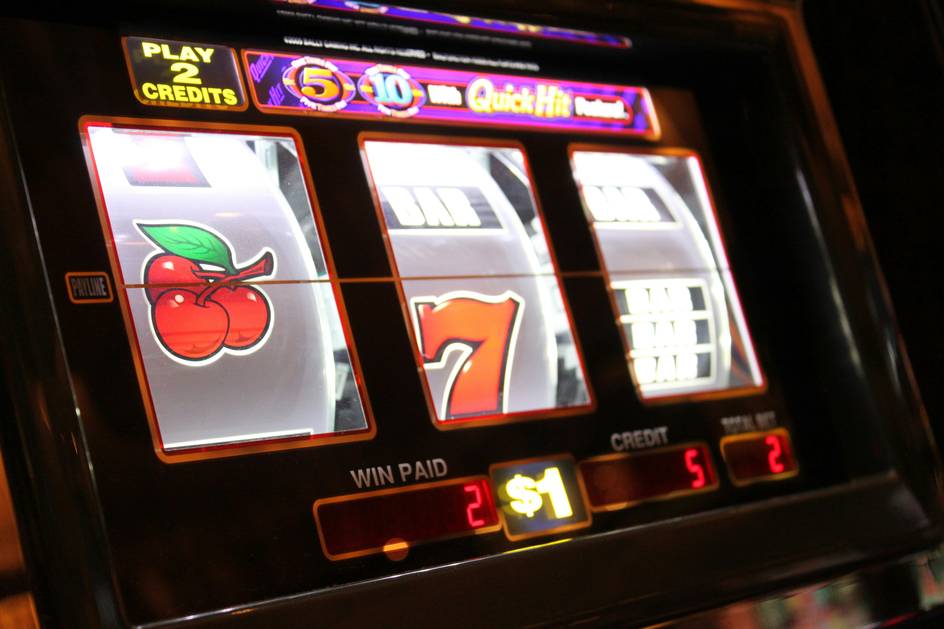 Why Slots Dominate Online Casinos: A Deep Dive into Their Popularity